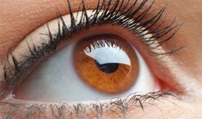 Göz Kapağı Kuruması Tedavisi Nasıl Yapılır?